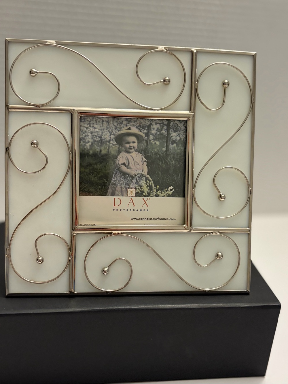 VintDAX Silver Metal & Glass Scroll Square 3x3 Freestanding Tabletop Photo Frame